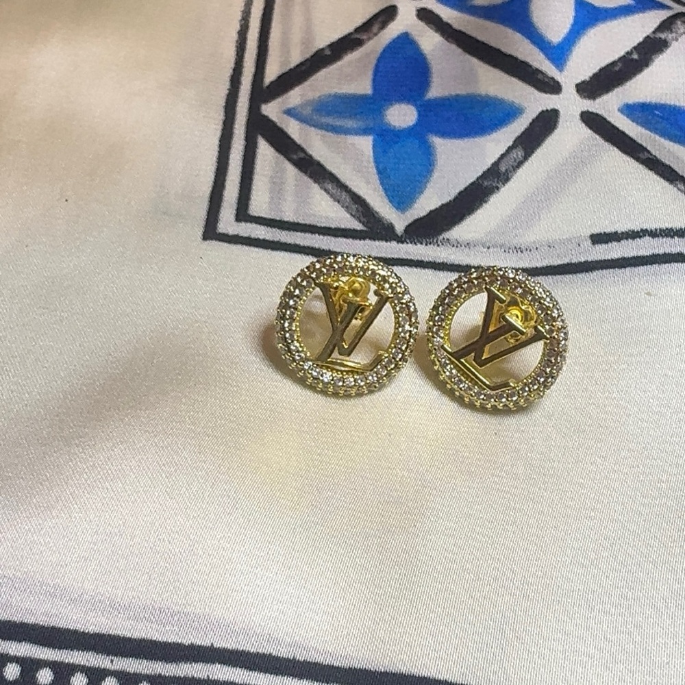 Louis Vuitton Gold Crystal Round LV Logo Stud Earrings - Picture 8 of 13